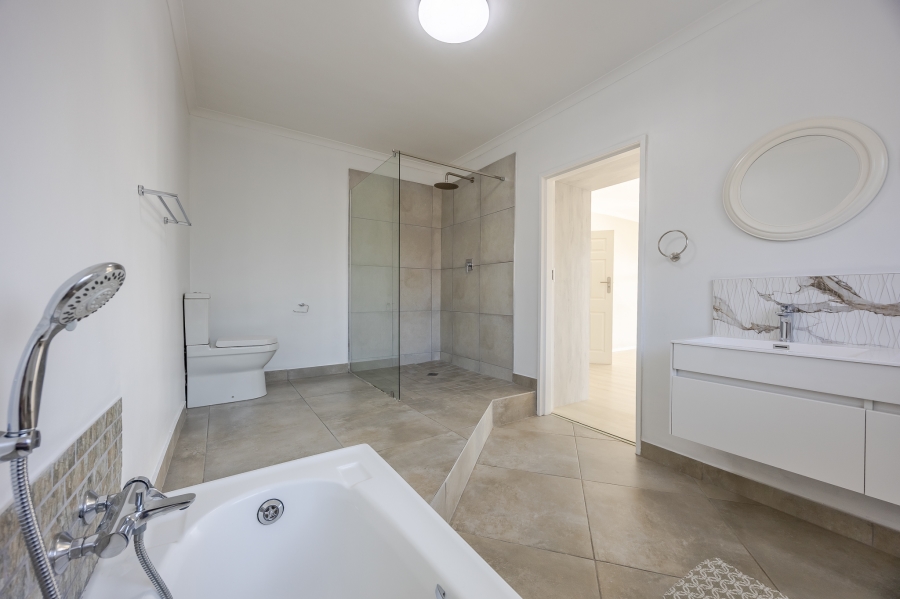 4 Bedroom Property for Sale in Belgravia Western Cape